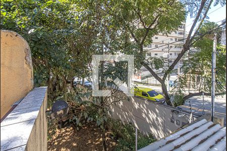 Casa à venda com 250m², 5 quartos e 2 vagasvistas