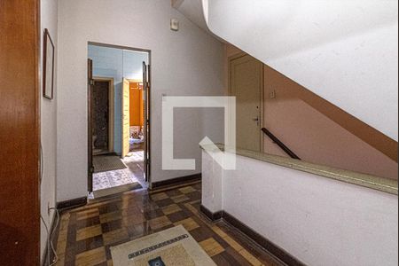 Casa à venda com 250m², 5 quartos e 2 vagashall entre cozinha e sala