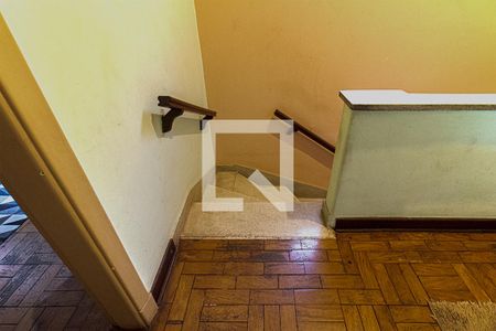 Casa à venda com 250m², 5 quartos e 2 vagasacesso ao piso superior
