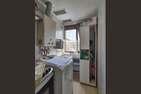 Apartamento à venda com 67m², 2 quartos e 1 vaga Apartamento à venda com 67m², 2 quartos e 1 vagaÁrea de serviço