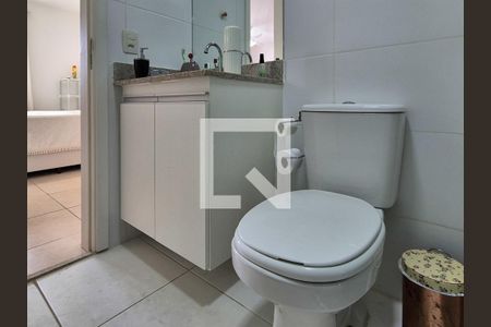 Apartamento à venda com 67m², 2 quartos e 1 vaga Apartamento à venda com 67m², 2 quartos e 1 vagaBanheiro