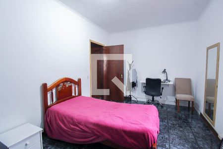 Casa à venda com 250m², 3 quartos e 3 vagas Casa à venda com 250m², 3 quartos e 3 vagasQuarto 2