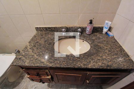 Casa à venda com 250m², 3 quartos e 3 vagas Casa à venda com 250m², 3 quartos e 3 vagasBanheiro