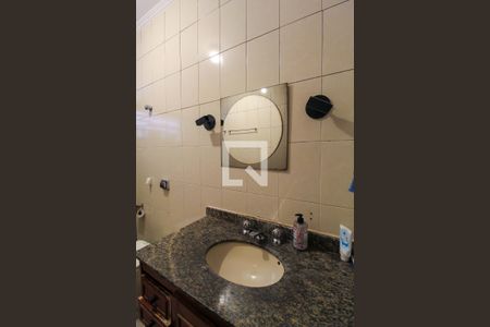 Casa à venda com 250m², 3 quartos e 3 vagas Casa à venda com 250m², 3 quartos e 3 vagasBanheiro