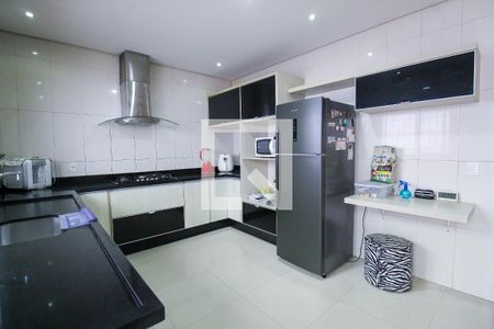 Casa à venda com 250m², 3 quartos e 3 vagas Casa à venda com 250m², 3 quartos e 3 vagasCozinha