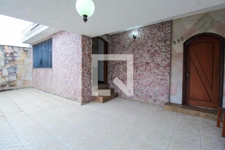 Casa à venda com 250m², 3 quartos e 3 vagas Casa à venda com 250m², 3 quartos e 3 vagasGaragem