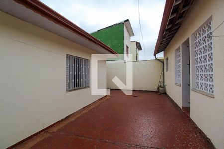 Casa à venda com 250m², 3 quartos e 3 vagas Casa à venda com 250m², 3 quartos e 3 vagasQuintal