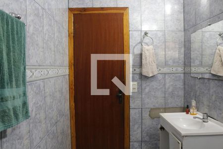 Casa à venda com 244m², 4 quartos e 10 vagasBanheiro 2