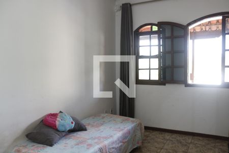 Casa à venda com 244m², 4 quartos e 10 vagasQuarto 2