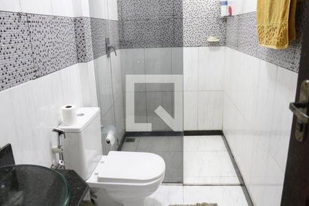 Casa à venda com 244m², 4 quartos e 10 vagasBanheiro 1