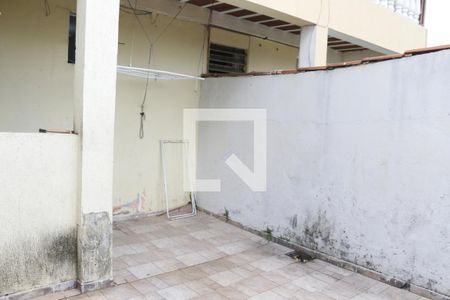 Casa para alugar com 64m², 2 quartos e sem vagaÁrea comum