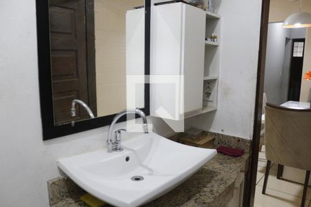 Casa para alugar com 64m², 2 quartos e sem vagaBanheiro