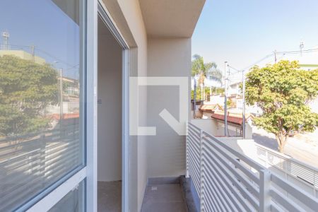 Sacada de casa à venda com 3 quartos, 135m² em Novo Osasco, Osasco