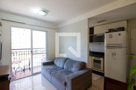 Sala de apartamento à venda com 3 quartos, 56m² em Jardim Cocaia, Guarulhos