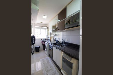 Apartamento à venda com 56m², 3 quartos e 1 vaga Apartamento à venda com 56m², 3 quartos e 1 vagaCozinha e Área de Serviço