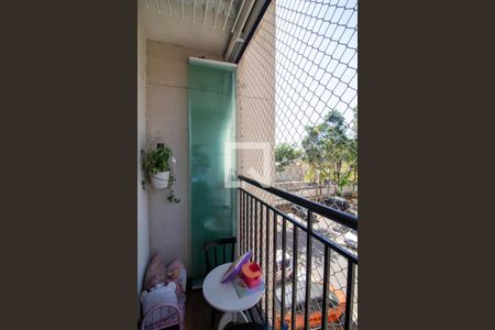 Sacada da Sala de apartamento à venda com 3 quartos, 56m² em Jardim Cocaia, Guarulhos