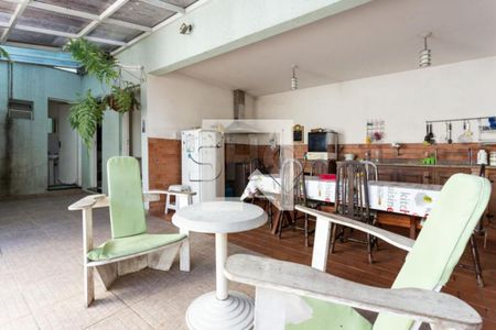 Casa à venda com 205m², 4 quartos e 6 vagas