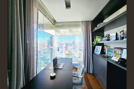 Apartamento à venda com 230m², 3 quartos e 3 vagas