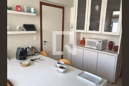 Apartamento à venda com 3 quartos, 250m² em Santa Cecilia, São Paulo