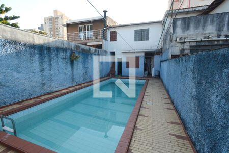 Casa à venda com 201m², 3 quartos e 2 vagasPiscina