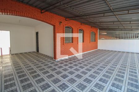 Casa à venda com 200m², 3 quartos e 2 vagas Casa à venda com 200m², 3 quartos e 2 vagasGaragem
