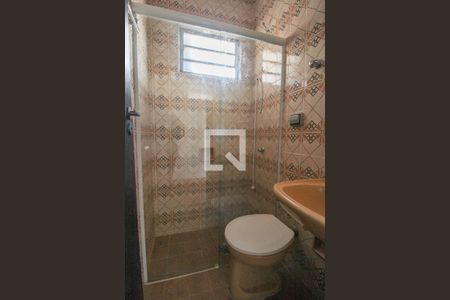 Casa à venda com 200m², 3 quartos e 2 vagas Casa à venda com 200m², 3 quartos e 2 vagasBanheiro