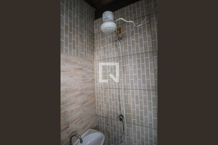 Casa à venda com 200m², 3 quartos e 2 vagas Casa à venda com 200m², 3 quartos e 2 vagasBanheiro de Serviço