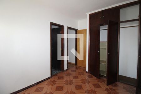 Casa à venda com 200m², 3 quartos e 2 vagas Casa à venda com 200m², 3 quartos e 2 vagasQuarto 3