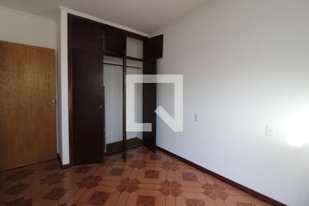Casa à venda com 200m², 3 quartos e 2 vagas Casa à venda com 200m², 3 quartos e 2 vagasQuarto 3