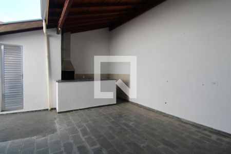 Casa à venda com 200m², 3 quartos e 2 vagas Casa à venda com 200m², 3 quartos e 2 vagasÁrea de Serviço