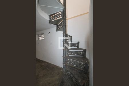 Casa à venda com 200m², 3 quartos e 2 vagas Casa à venda com 200m², 3 quartos e 2 vagasÁrea de Serviço