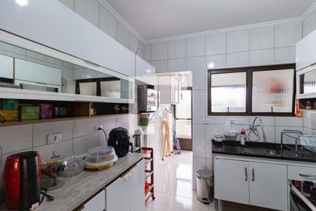 Apartamento à venda com 76m², 2 quartos e 1 vagaCozinha e área de serviço