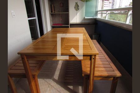 Apartamento à venda com 116m², 3 quartos e 2 vagasVaranda