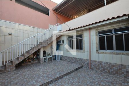 Casa à venda com 230m², 4 quartos e 2 vagasQuintal