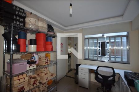 Casa à venda com 230m², 4 quartos e 2 vagasQuarto 3