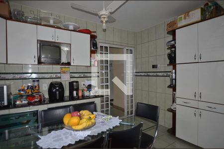 Casa à venda com 230m², 4 quartos e 2 vagasCopa