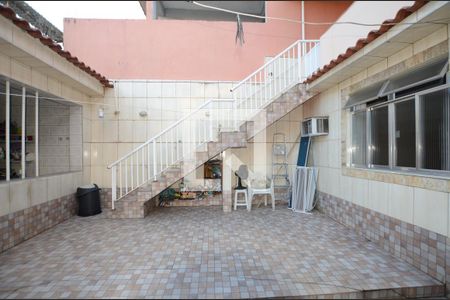 Casa à venda com 230m², 4 quartos e 2 vagasQuintal