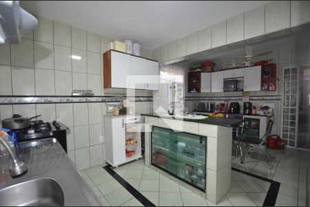 Casa à venda com 230m², 4 quartos e 2 vagasCozinha