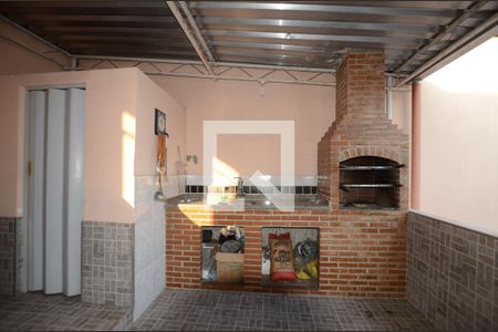 Casa à venda com 230m², 4 quartos e 2 vagasChurrasqueira