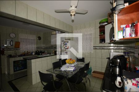 Casa à venda com 230m², 4 quartos e 2 vagasCopa