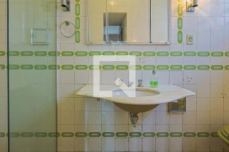 Apartamento à venda com 212m², 4 quartos e 2 vagasBanheiro da Suíte