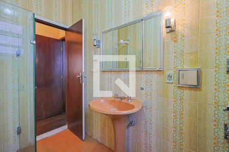 Apartamento à venda com 212m², 4 quartos e 2 vagasBanheiro