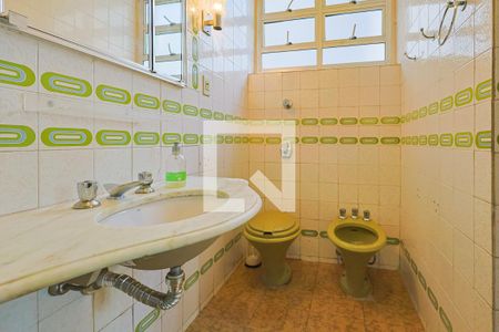 Apartamento à venda com 212m², 4 quartos e 2 vagasBanheiro da Suíte