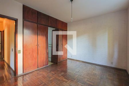 Apartamento à venda com 212m², 4 quartos e 2 vagasQuarto 3 - Suíte