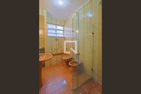 Apartamento à venda com 212m², 4 quartos e 2 vagasBanheiro