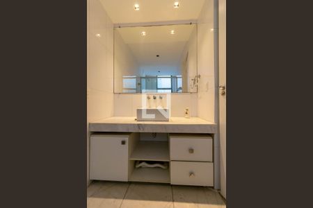 Apartamento para alugar com 195m², 4 quartos e 4 vagasBanheiro