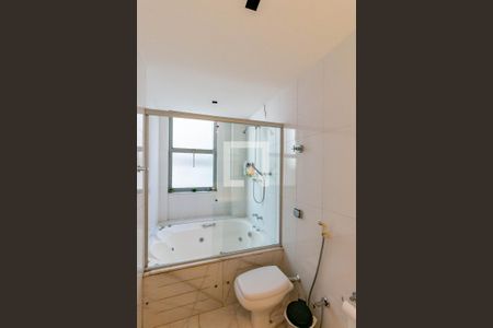 Apartamento para alugar com 195m², 4 quartos e 4 vagasBanheiro