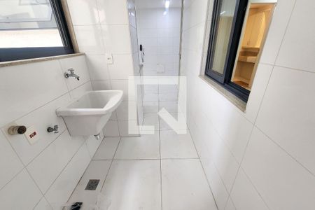 Apartamento à venda com 124m², 4 quartos e 2 vagas Apartamento à venda com 124m², 4 quartos e 2 vagasÁrea de Serviço