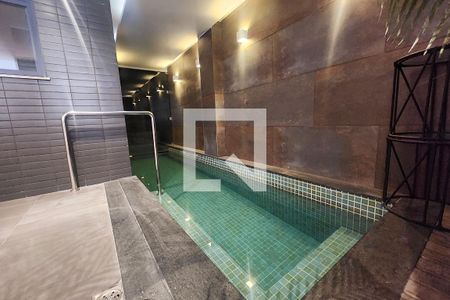 Apartamento à venda com 124m², 4 quartos e 2 vagas Apartamento à venda com 124m², 4 quartos e 2 vagasÁrea comum - Piscina
