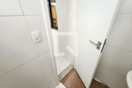 Apartamento à venda com 124m², 4 quartos e 2 vagas Apartamento à venda com 124m², 4 quartos e 2 vagasBanheiro de serviço